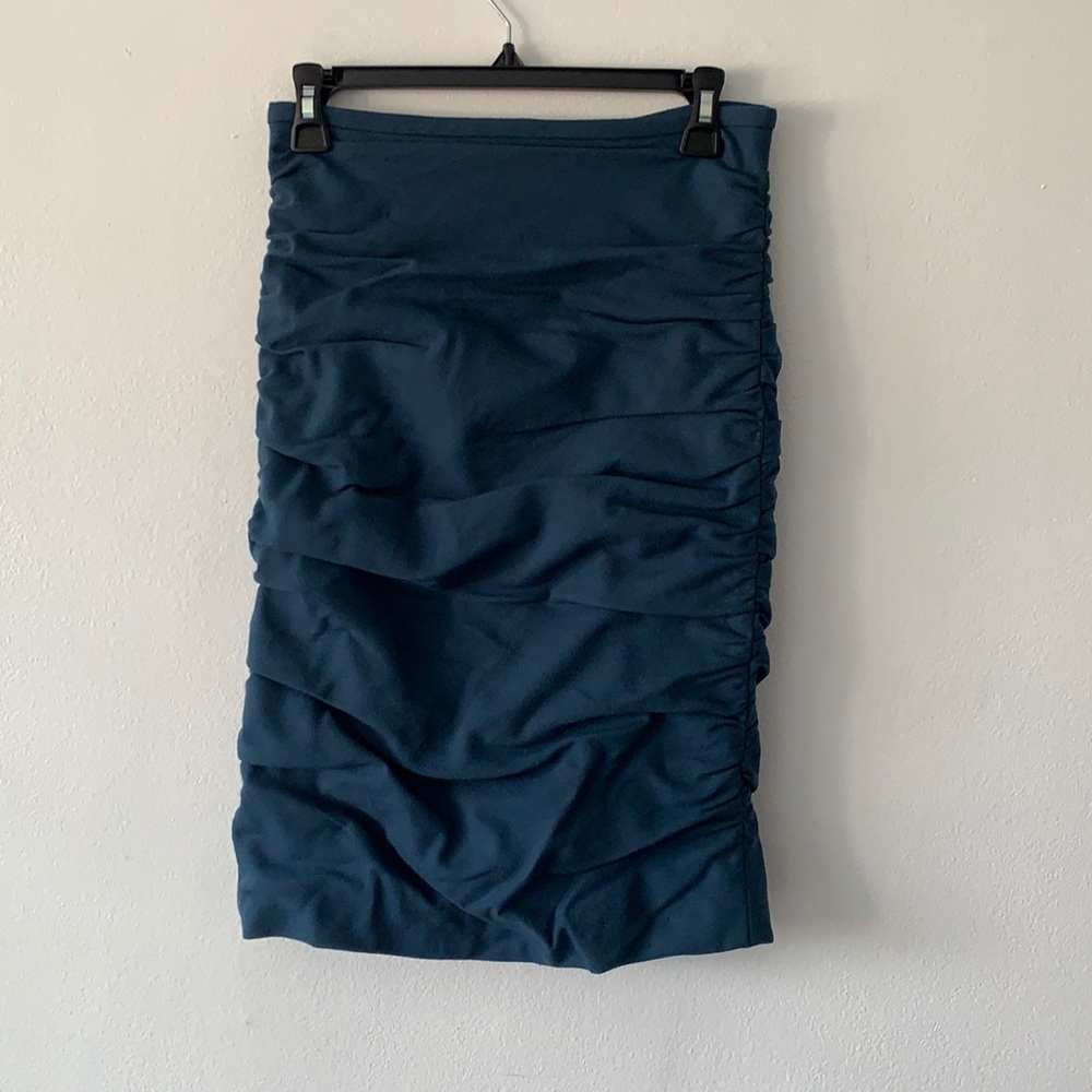 NWOT Teri Jon Sportswear Dark Blue Ruched Skirt